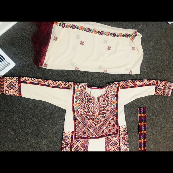 Thoub - Picture 2 of 3